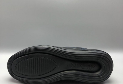Nike Air Max 720 搭载厚度优于 Nike 先前鞋款的大型 Air 气垫 (20)