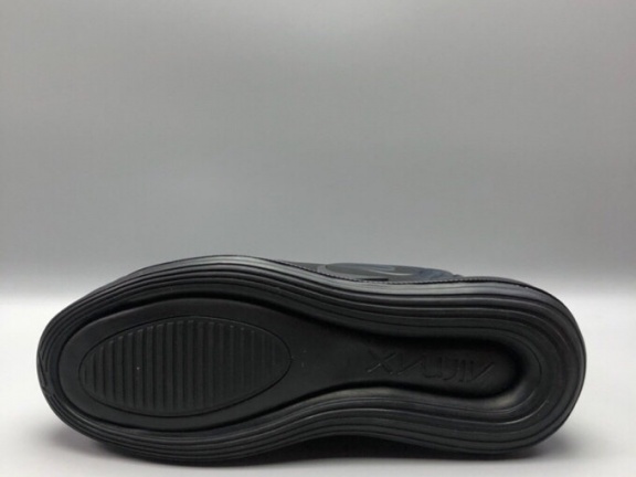 Nike Air Max 720 搭载厚度优于 Nike 先前鞋款的大型 Air 气垫 (39)