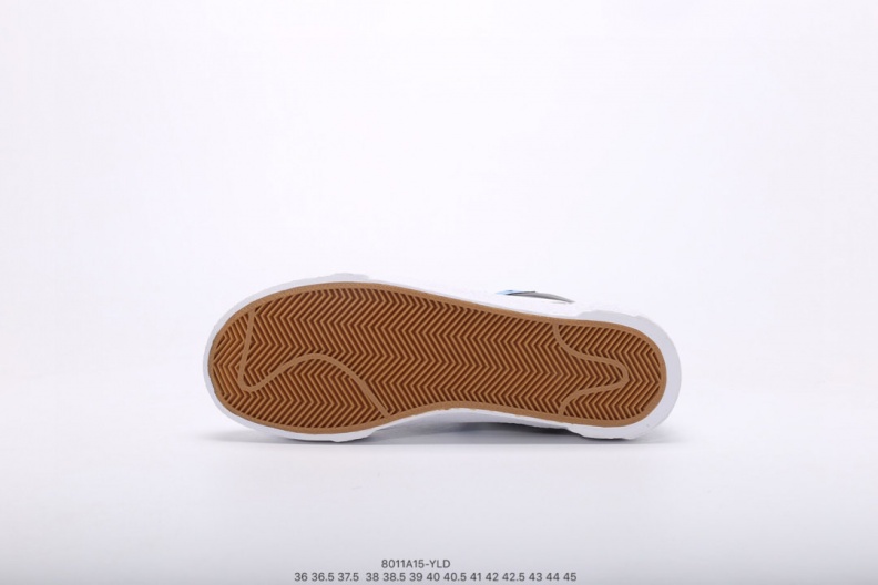 开拓者 日式解构美学SACAI联名 x Nike Blazer重叠  (33).jpg
