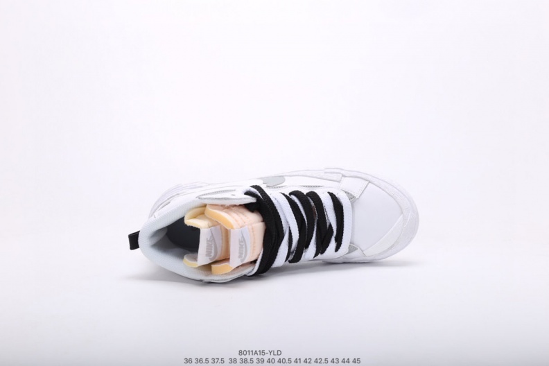 开拓者 日式解构美学SACAI联名 x Nike Blazer重叠  (43).jpg