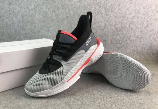 Under Armour Curry 7 安德玛UA男鞋 库里7代 (37) (1168 visits) Under Armour Curry 7 安德玛UA男鞋 库里7代 (37)