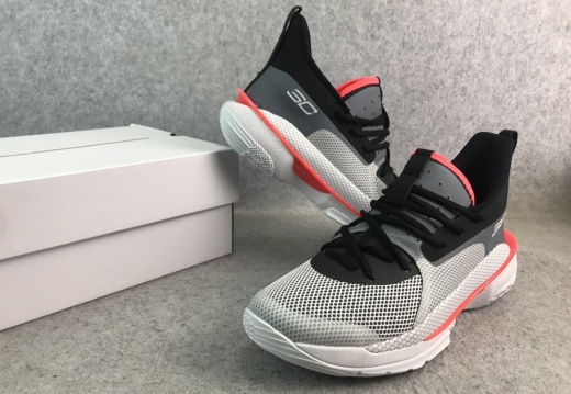 Under Armour Curry 7 安德玛UA男鞋 库里7代 (43) (1098 visits) Under Armour Curry 7 安德玛UA男鞋 库里7代 (43)