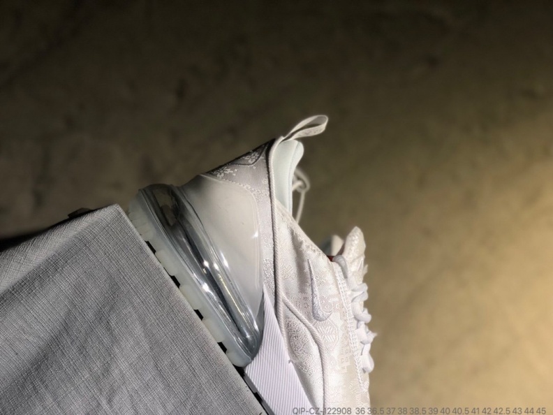 Nike Air Max 270系列“丝绸”半掌气垫 (16).jpg
