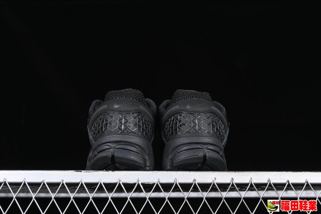 Nike Zoom Vomero 5 SP 佛莫罗5代系列慢跑鞋 BV1358-003