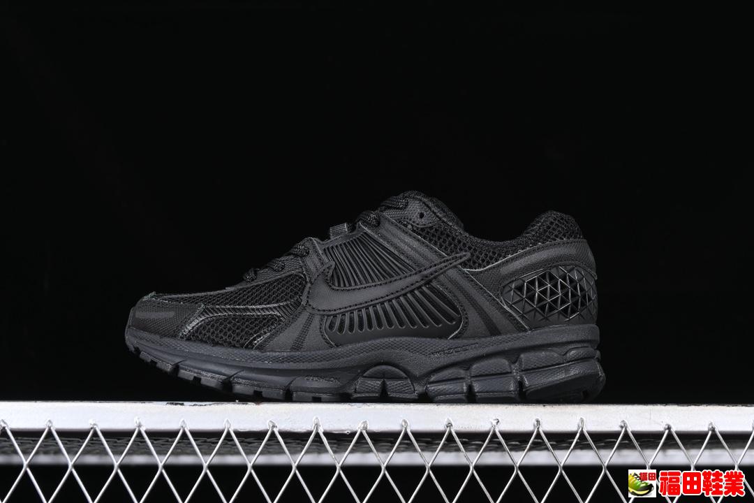 Nike Zoom Vomero 5 SP 佛莫罗5代系列慢跑鞋 BV1358-003