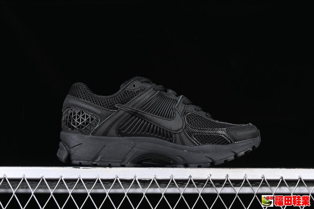 Nike Zoom Vomero 5 SP 佛莫罗5代系列慢跑鞋 BV1358-003