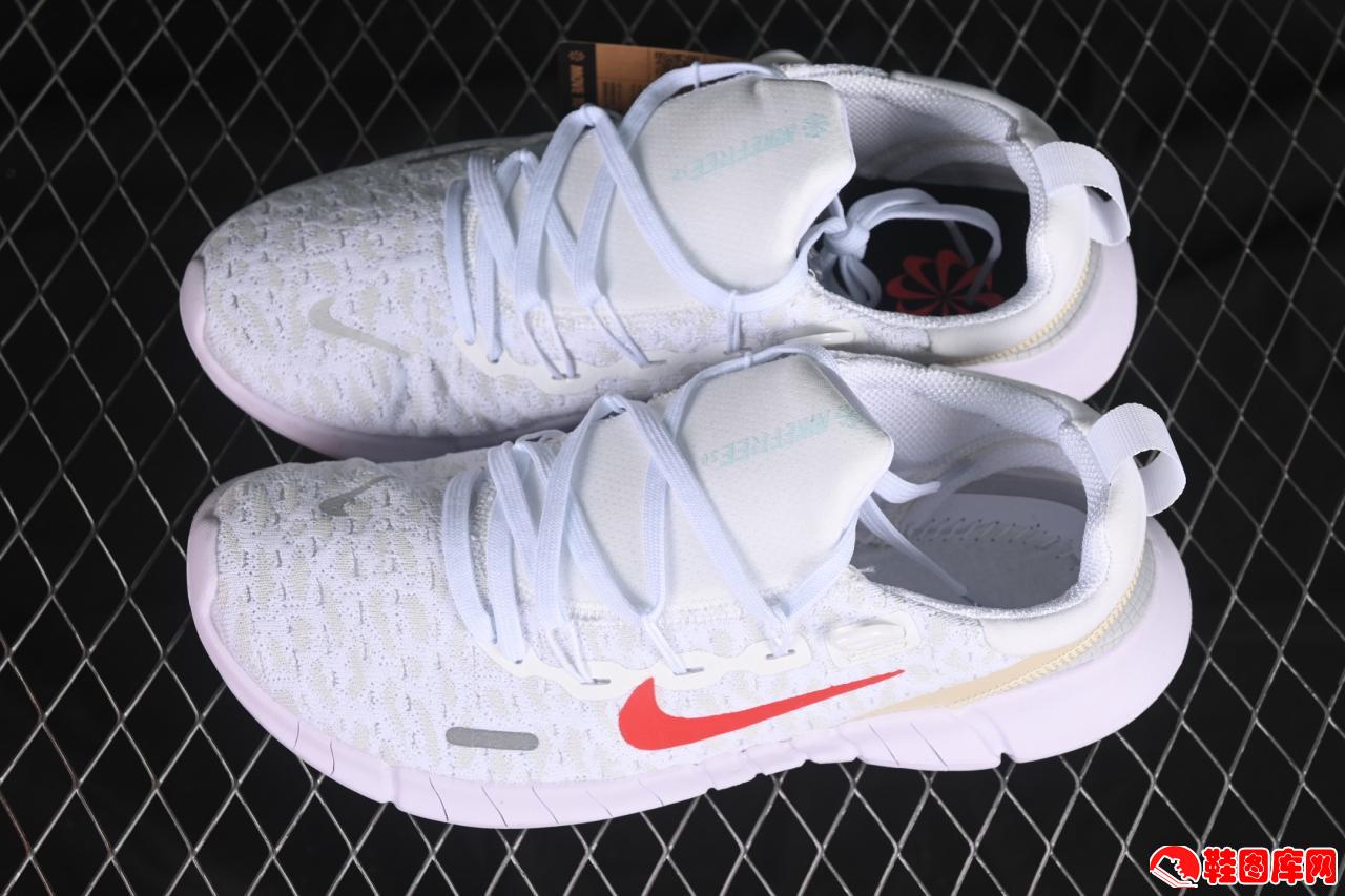 Nike Free RN 5.0赤足跑鞋｜6mm低落差+鱼骨切割｜20%回收环保科技