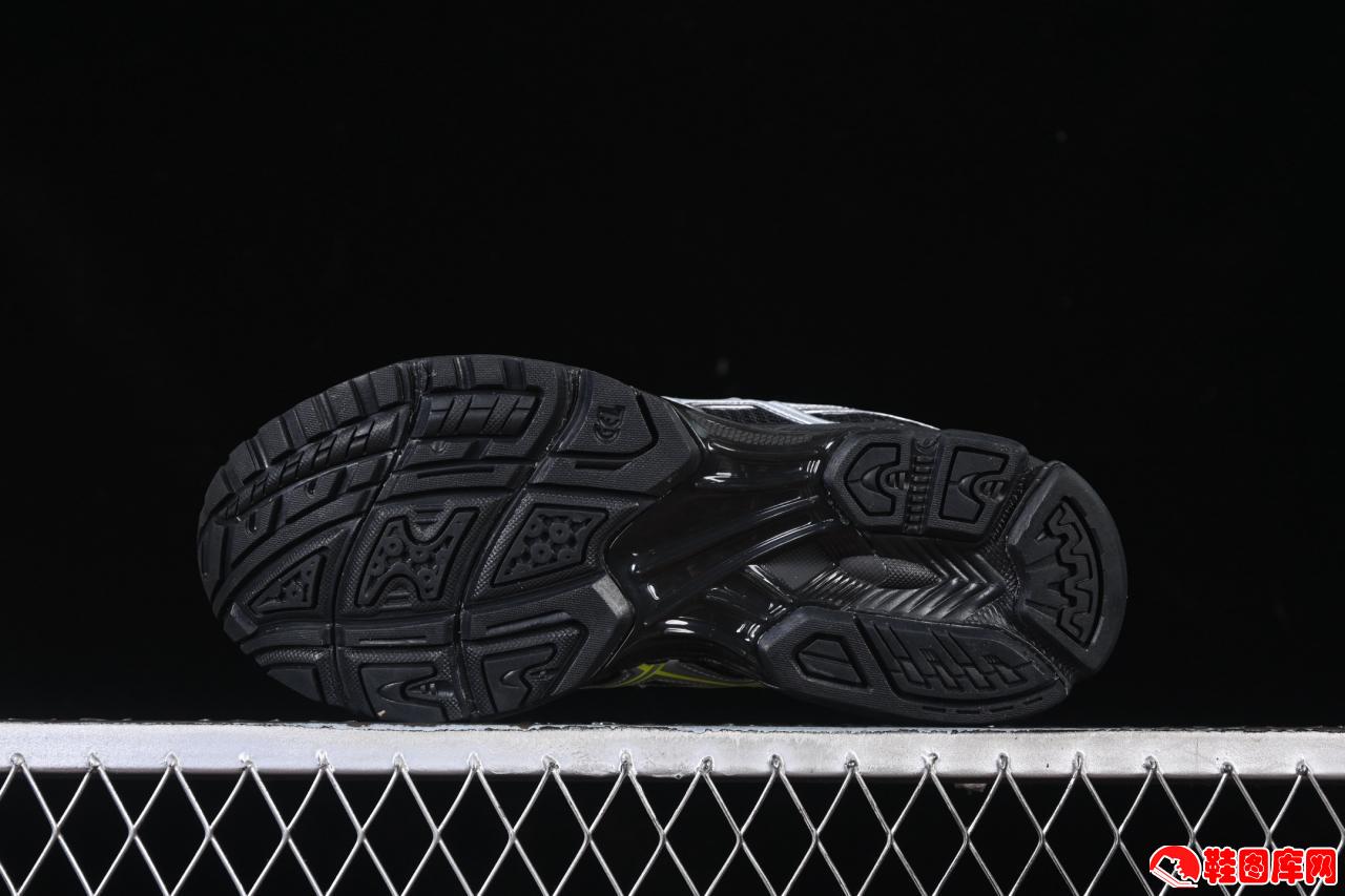 Asics Gel-Nimbus 10.1缓震跑鞋：360° GEL科技+全尺码覆盖