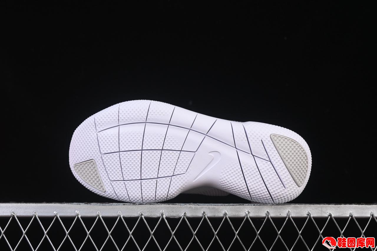 Nike Free 2025 新款飞织跑鞋：卓越透气与精准缓震，打造自然律动体验