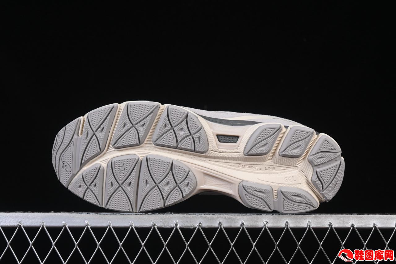 Asics Gel-NYC复古跑鞋 虎爪标透气缓震休闲鞋 货号1201A789-103