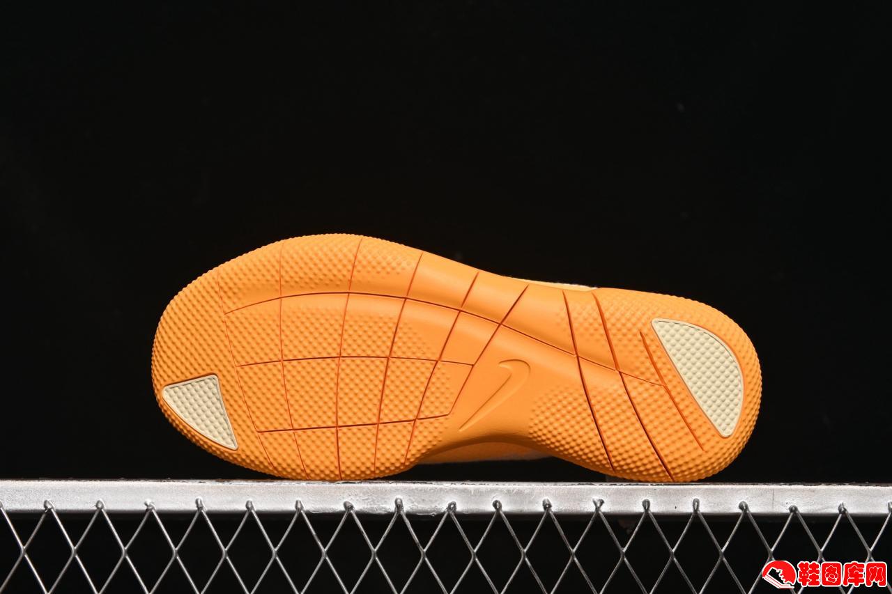 赤足感黑科技！Nike Free 2025：华夫底重生+毫米级飞织，解放双足