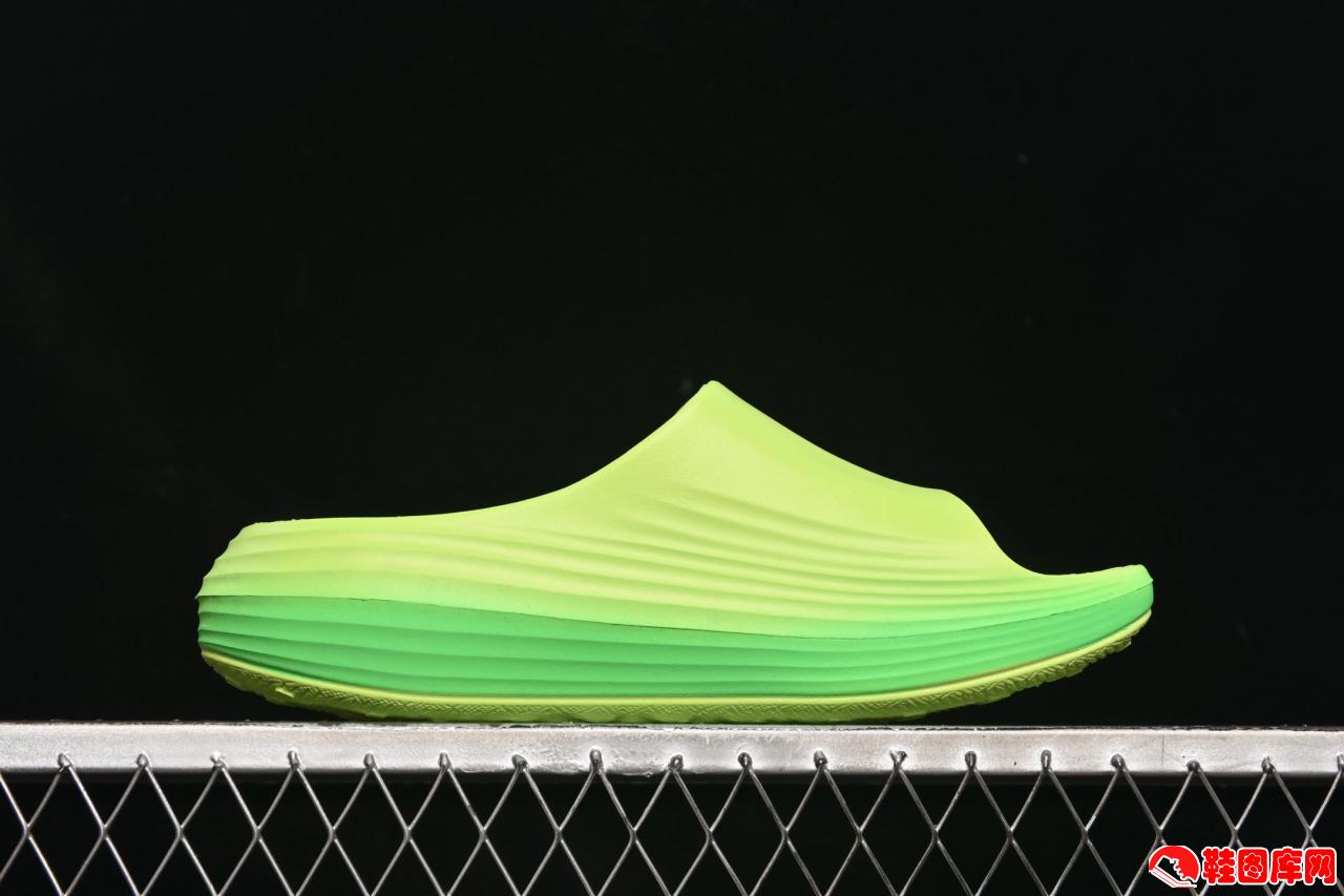 詹姆斯同款Nike ReactX凉鞋：夏日出街与运动恢复的完美伴侣