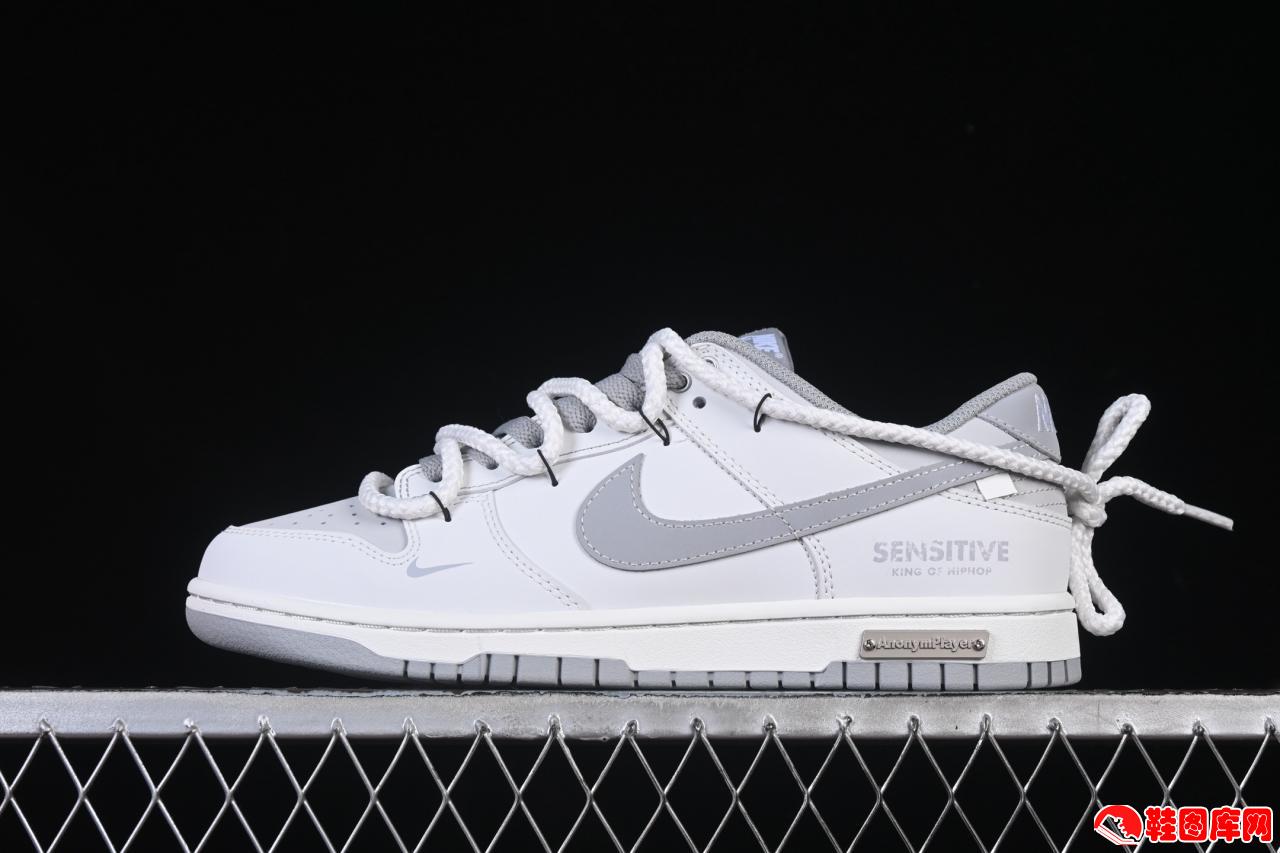 Nike SB Dunk Low周年