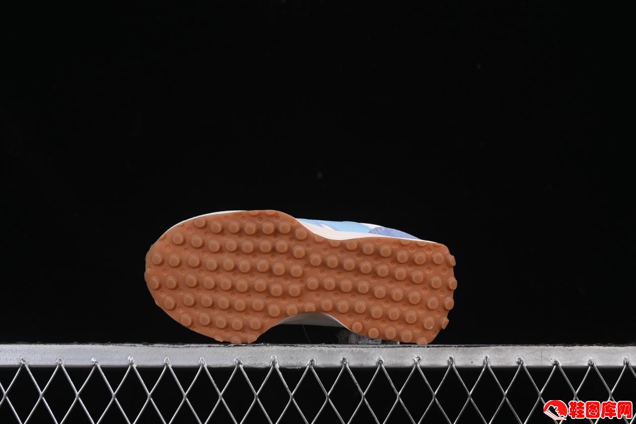 New Balance 327系列复古童鞋：亲子专属运动时尚首选