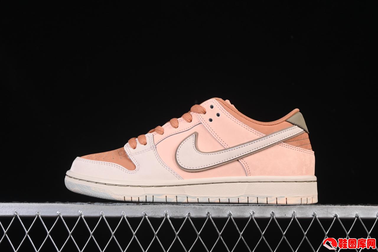 Nike SB Dunk Low特罗卡德罗花园板鞋：低帮复古设计与街头风格的完美融合