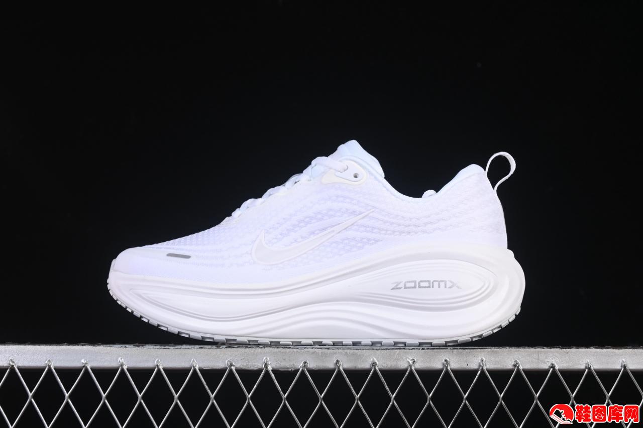 耐克Air Zoom Vomero Plus网面厚底气垫跑鞋HV8154-102全尺码选购指南
