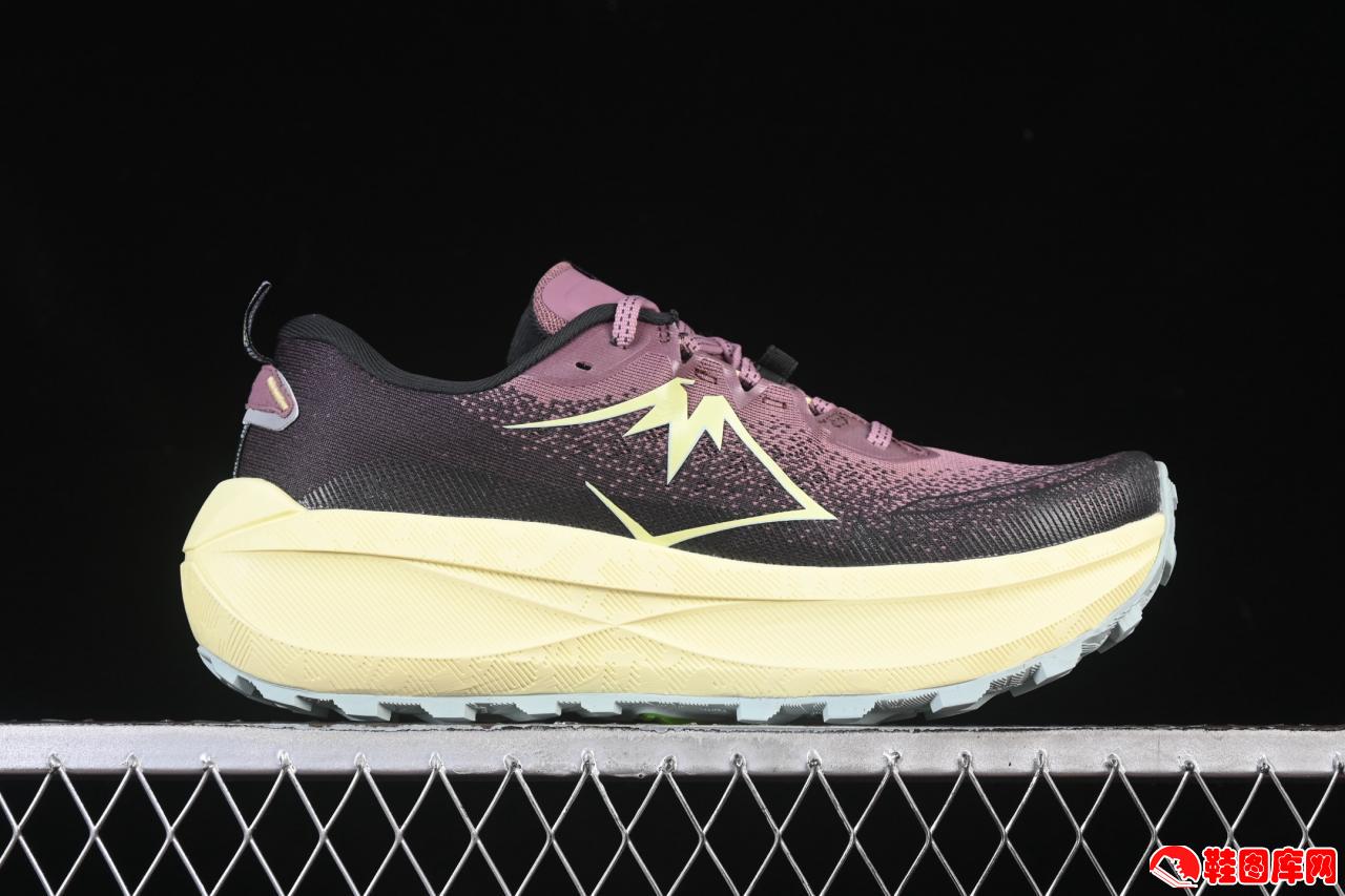Asics Trabuco Max 4 亚瑟士专业跑鞋：FF BLAST™ PLUS缓震科技，户外越野