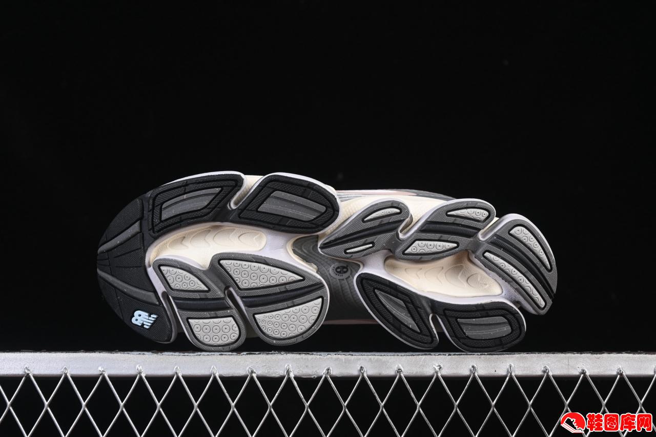 New Balance 2000系列复古老爹鞋：ABZORB缓震科技与耐磨外底，重塑复古潮流