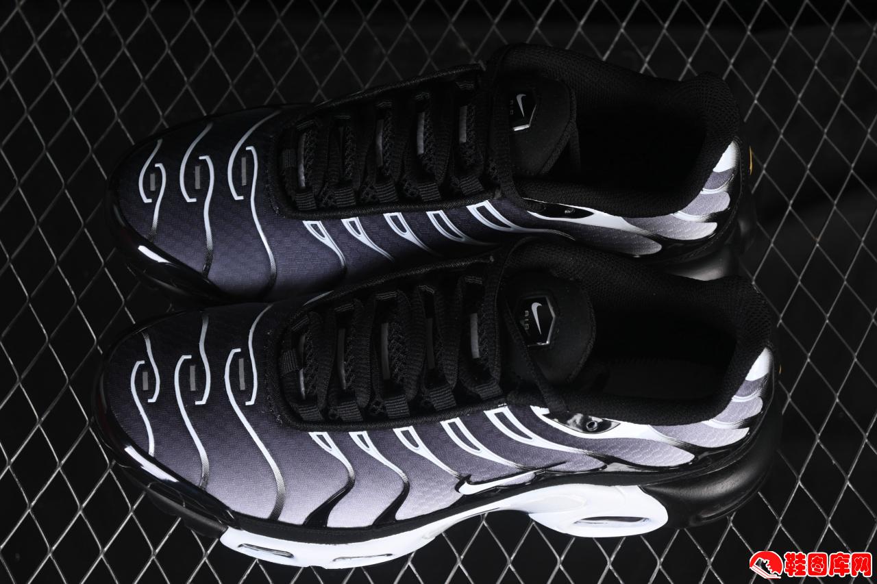 Nike Air Max Plus DM0032-003 Max版复古气垫跑鞋 ZP级用料撞色设计缓震舒适男女同款