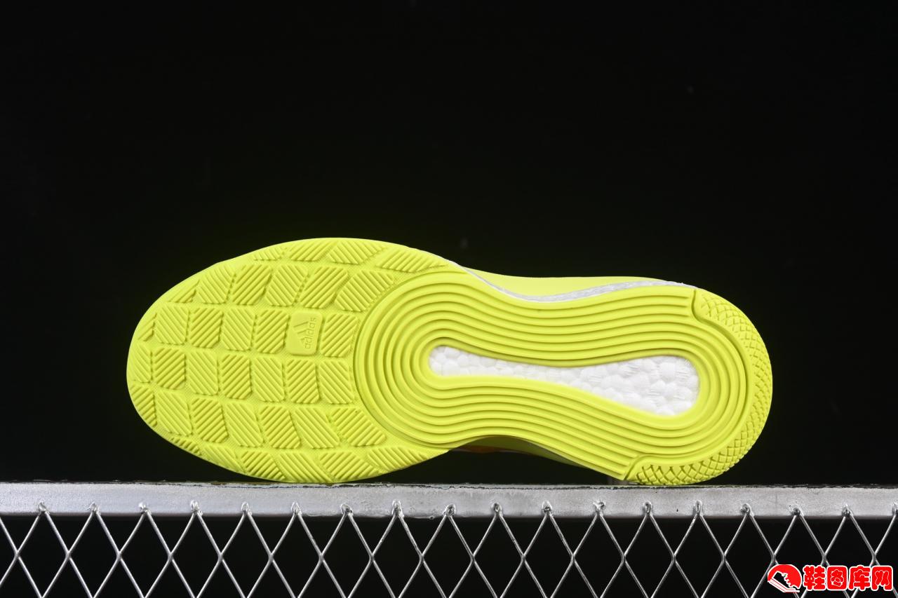 Adidas Crazyflight Mid 阿迪达斯中邦实战篮球鞋：Boost缓震科技与中邦设计