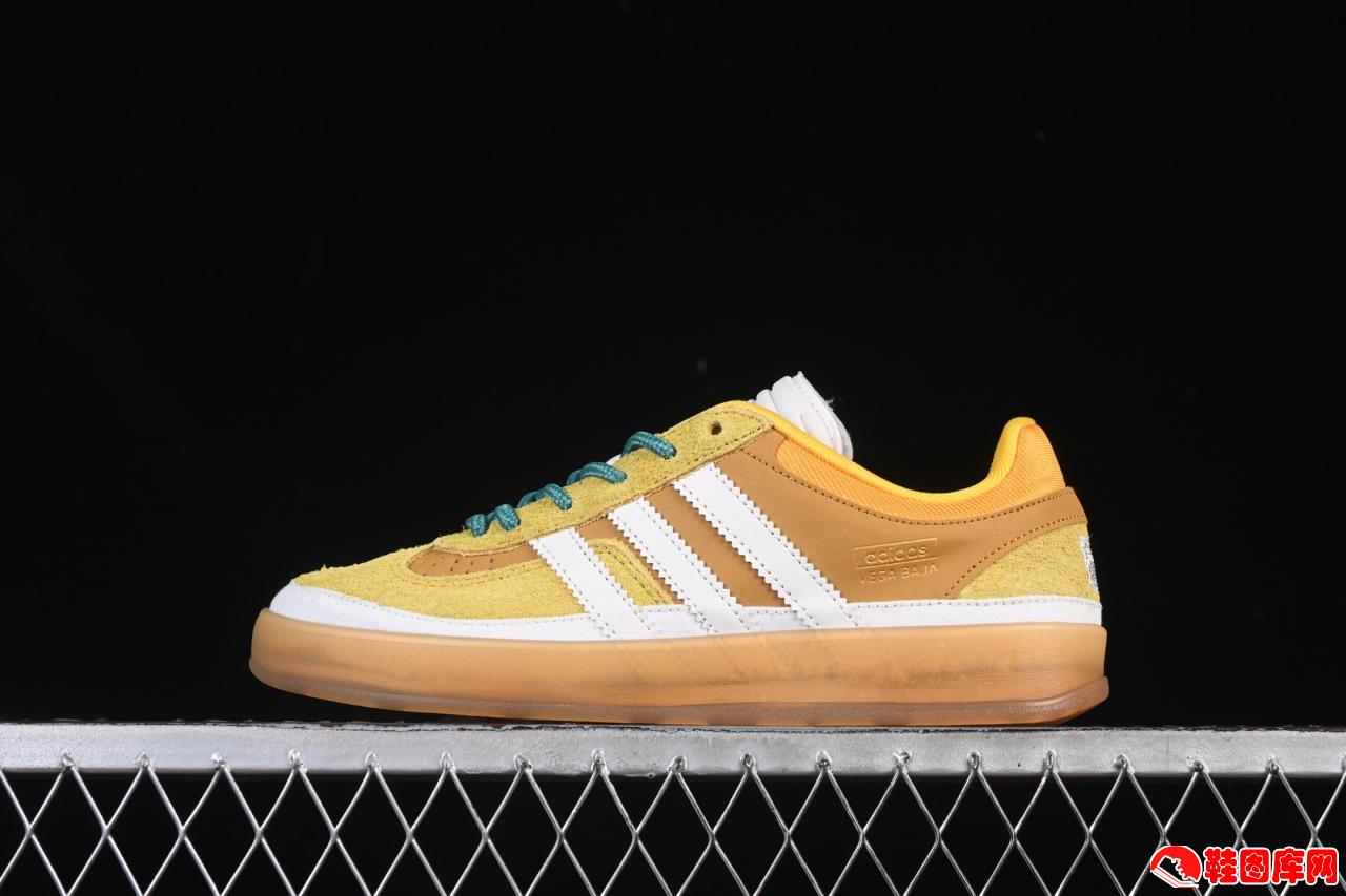 Bad Bunny x Adidas Gazelle Indoor 联名款复古板鞋：三叶草经典重塑，防滑耐磨