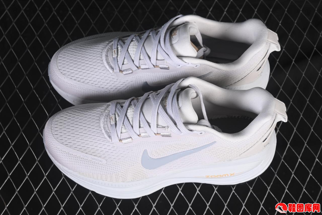 Nike Air Zoom Vomero 18登月18缓震休闲跑鞋HM6803-009高回弹舒适透气男女同款
