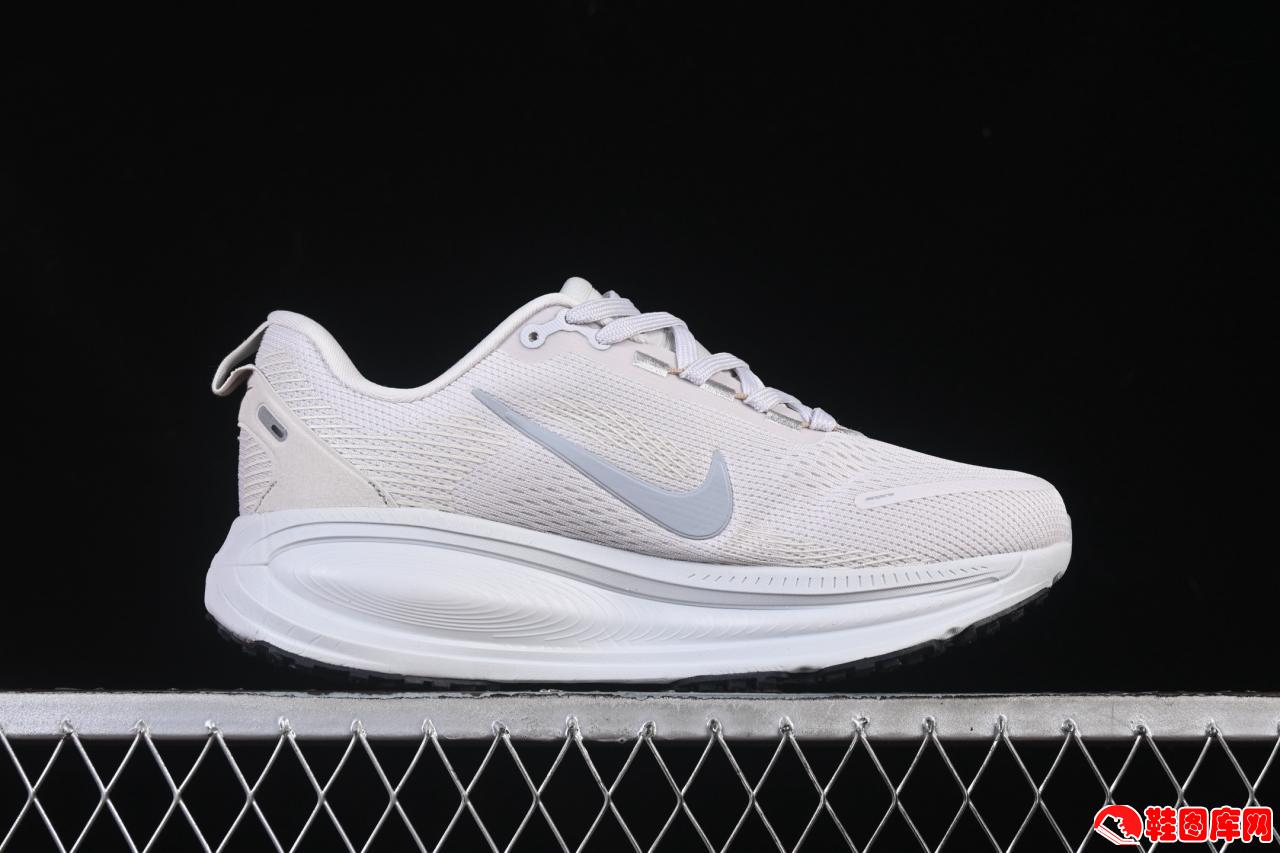 Nike Air Zoom Vomero 18登月18缓震休闲跑鞋HM6803-009高回弹舒适透气男女同款