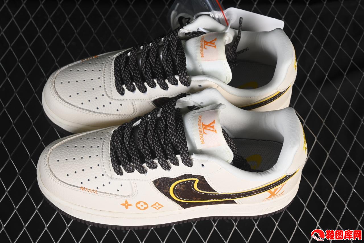 Nike Air Force 1'07 Low LV联名款米棕拼接空军一号低帮休闲鞋DD1982-302正品保障