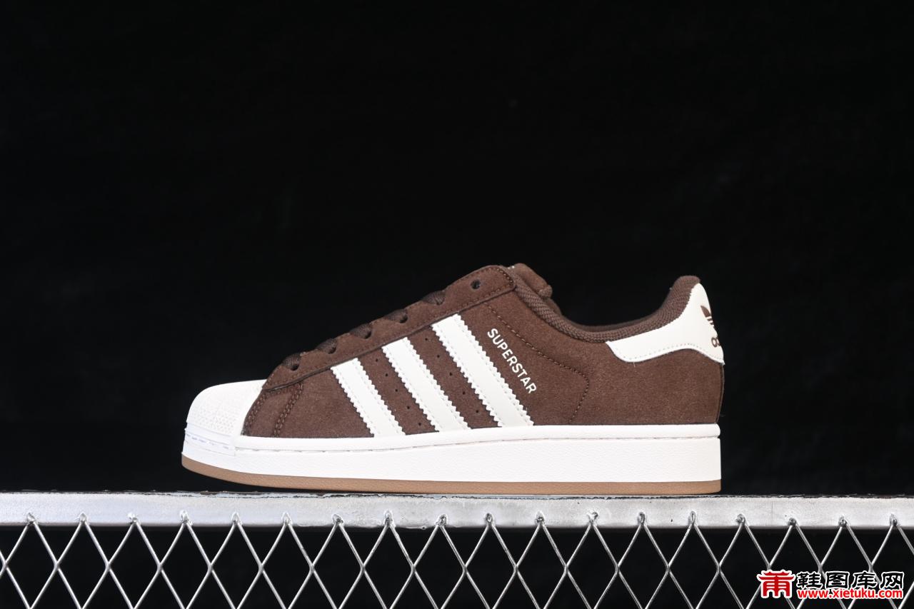 Adidas Originals Superstar II HQ4915 贝壳头板鞋，跨越半世纪的街头符号与穿搭指南