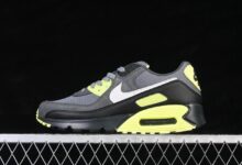 Nike Air Max 90复古跑鞋深度解析：经典气垫设计与日常穿搭的持久魅力