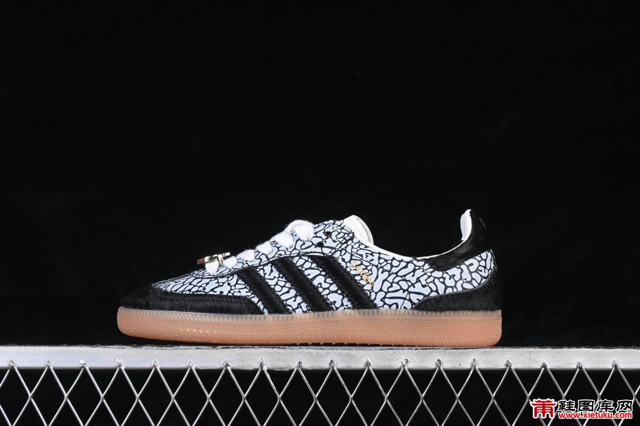 Adidas阿迪达斯Samba OG经典传承：从绿茵场到街头的复古美学与日常搭配全指南