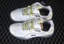 Fila Pebble 又来个焦糖奶茶色！这双薄底德训鞋真就写着“好搭”俩字 F12W512107FLA