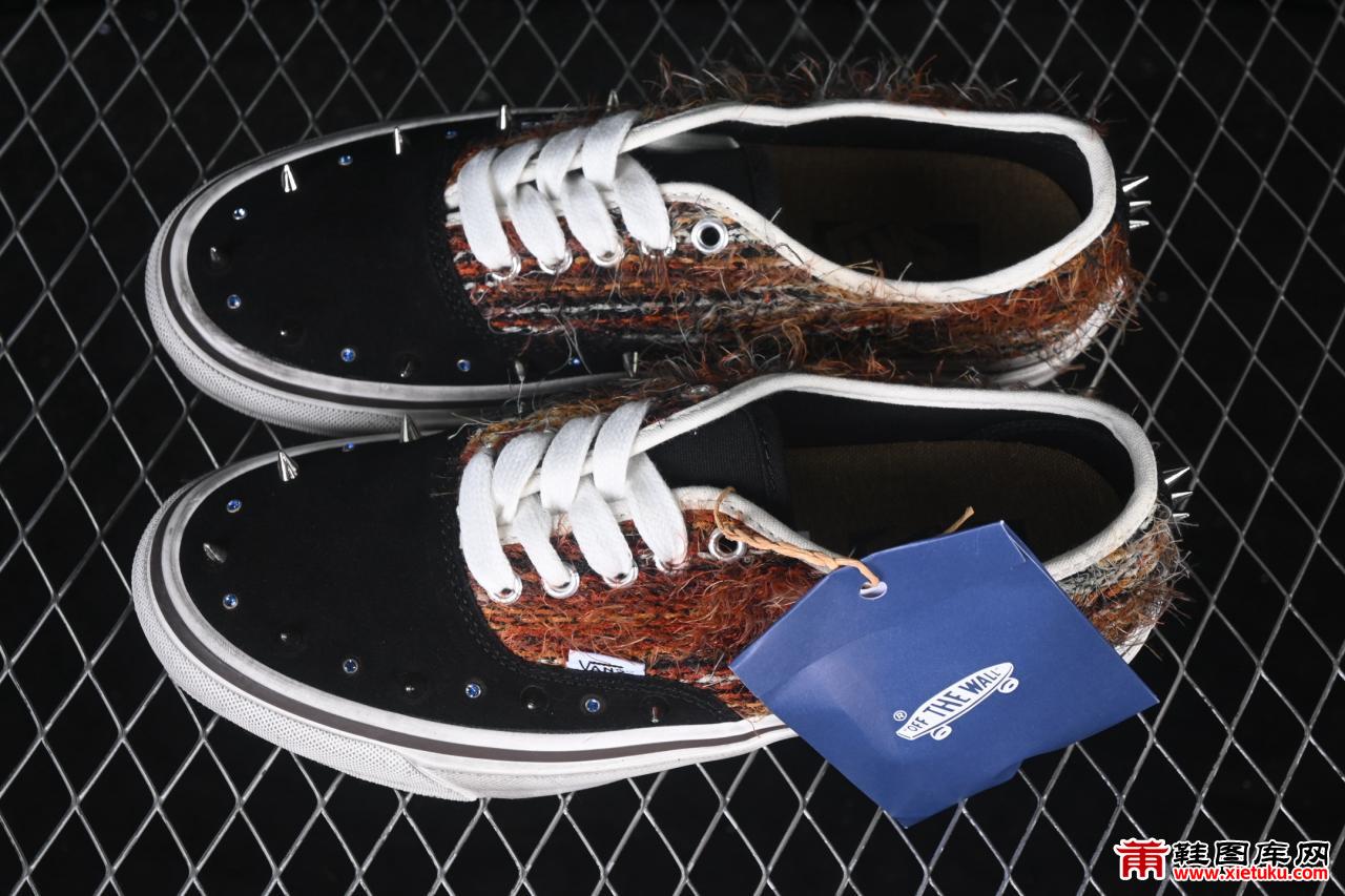 Vans Authentic 44 朋克风这双有点东西 VN000DB8BML 硫化底做工扎实脚感在线
